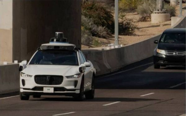 无人驾驶汽车安全吗_无人驾驶汽车如何改变出行