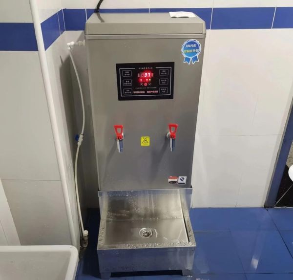 饮水设备怎么选_直饮机与开水器区别