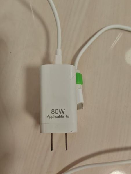 手机充电器哪个牌子好_快充头怎么选