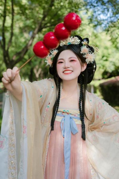 汉服适合日常穿吗_汉服怎么搭配才好看