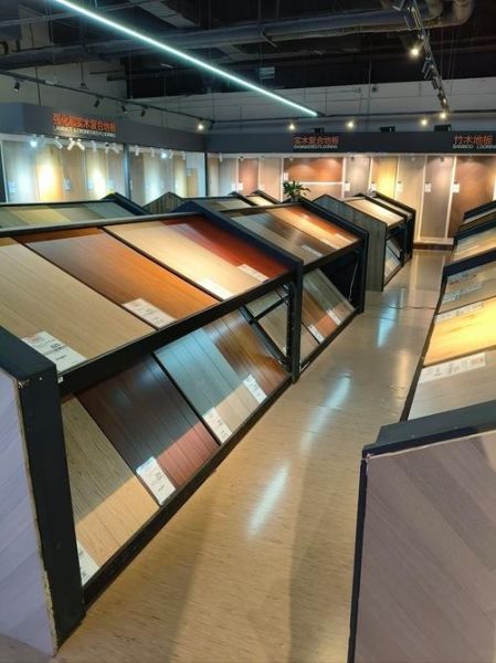 地板品牌怎么选_实木地板多少钱一平方