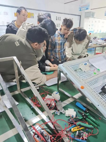 电子电工行业前景怎么样_如何入门电子电工行业