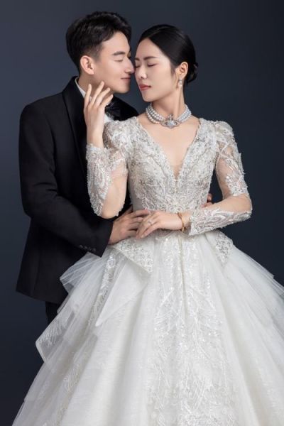 婚礼摄影用什么镜头_如何拍好室内婚纱照