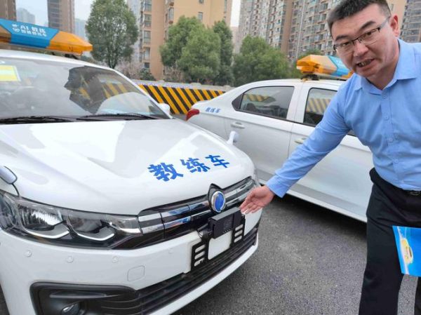 未来汽车教练行业前景_如何转型智能驾驶教练
