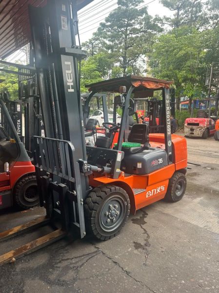 叉车多少钱一台_二手叉车哪里买靠谱