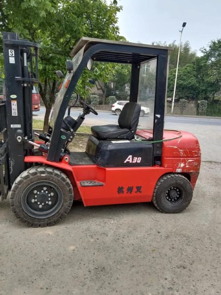 叉车多少钱一台_二手叉车哪里买靠谱