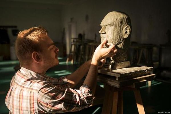 雕塑行业发展前景如何_雕塑专业就业方向有哪些