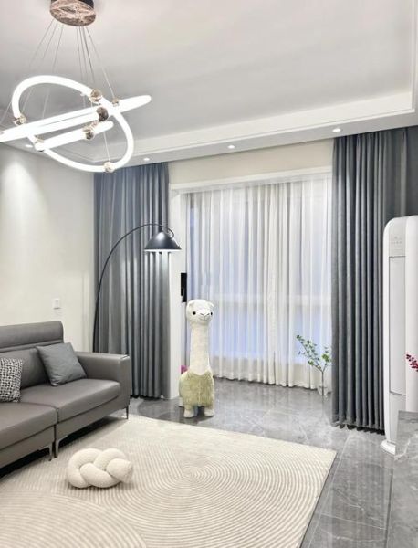 布艺沙发怎么选_客厅窗帘颜色搭配技巧