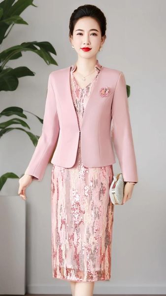 中老年服装市场前景如何_中老年女装品牌有哪些