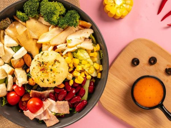 沙拉市场前景怎么样_沙拉店加盟赚钱吗