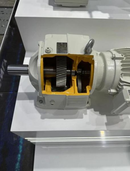 减速机选型_减速机常见故障及维修