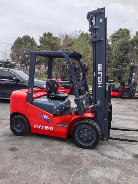 电动叉车多少钱一台_电动叉车哪个品牌好