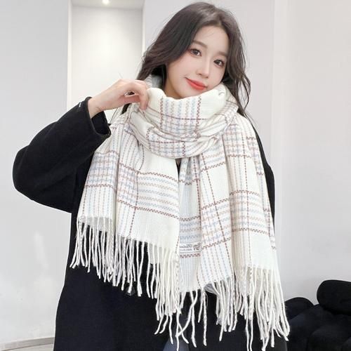 围巾怎么搭配衣服_围巾什么材质最保暖