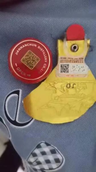 瓶盖厂家怎么选_瓶盖价格多少钱一个