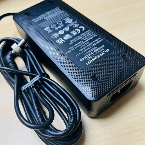 电源适配器选购技巧_电源适配器坏了怎么修