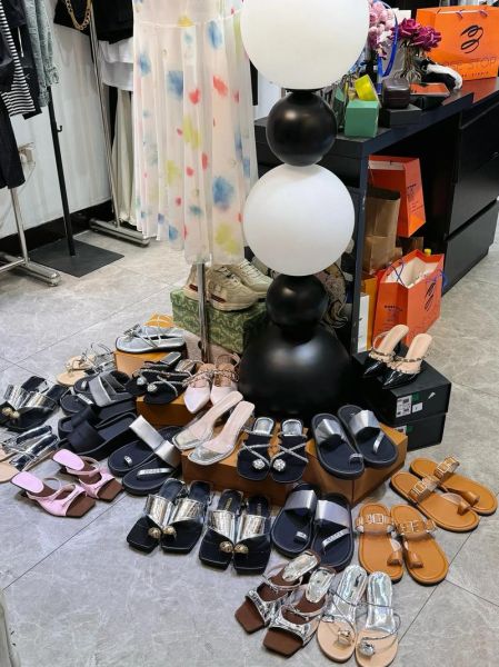 拖鞋店赚钱吗_拖鞋店前景怎么样