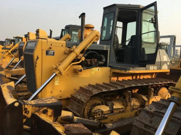 推土机行业未来五年发展趋势_推土机品牌排行榜2024