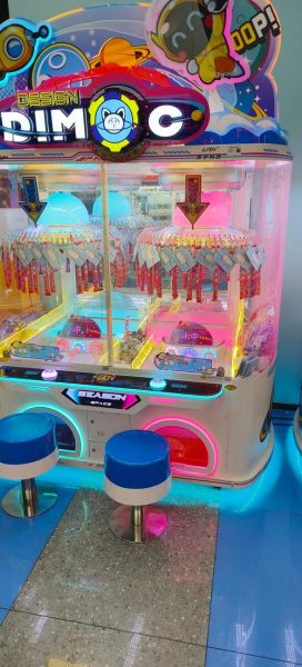 抓娃娃机赚钱吗_新手怎么选机器