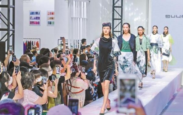 深圳服装前景怎么样_深圳服装创业机会在哪